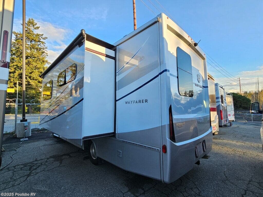 Contact us now about this 2022 Tiffin Wayfarer 25RW! 2022 Wayfarer 25RW by Tiffin from Poulsbo RV in Kent, Washington