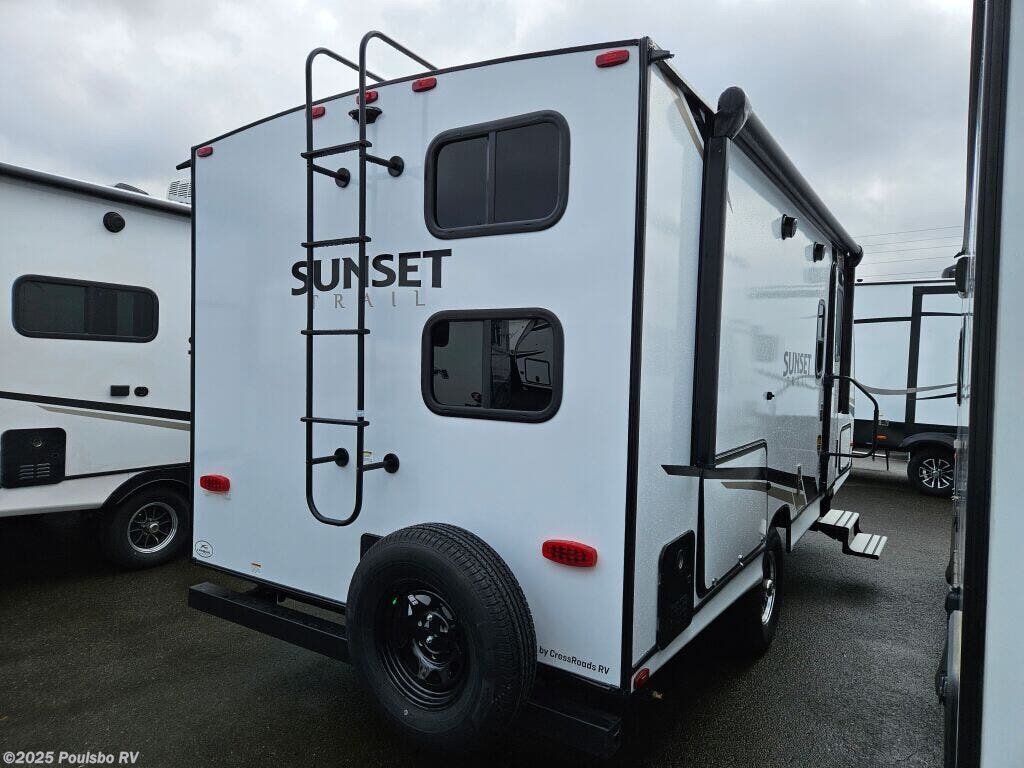 Contact us now about this 2024 CrossRoads Sunset Trail Super Lite SS188BH! 2024 Sunset Trail Super Lite SS188BH by CrossRoads from Poulsbo RV in Everett, Washington