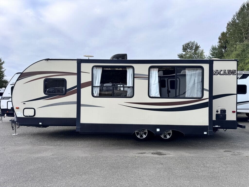Used 2016 Forest River Cascade 254QC available in Everett, Washington