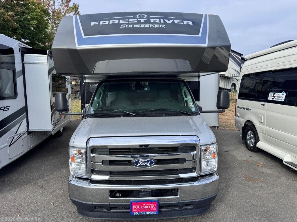 Call now about this 2026 Forest River Sunseeker Classic 3010DS! 2026 Forest River Sunseeker Classic 3010DS - New Class C For Sale by Poulsbo RV in Everett, Washington features Awning