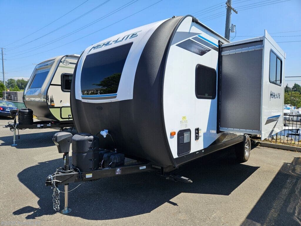 Contact us now about this 2022 Palomino Real-Lite Mini RL-189! 2022 Real-Lite Mini RL-189 by Palomino from Poulsbo RV in Everett, Washington