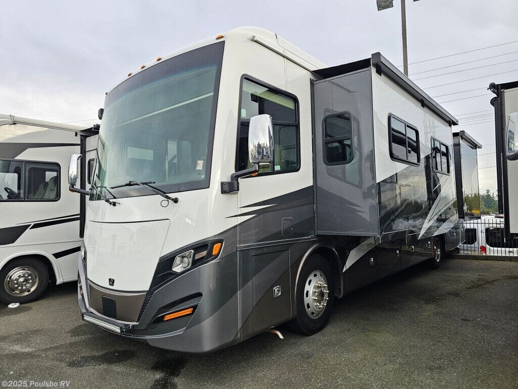 Contact us now about this 2022 Tiffin Allegro Red 360 37BA! 2022 Allegro Red 360 37BA by Tiffin from Poulsbo RV in Everett, Washington