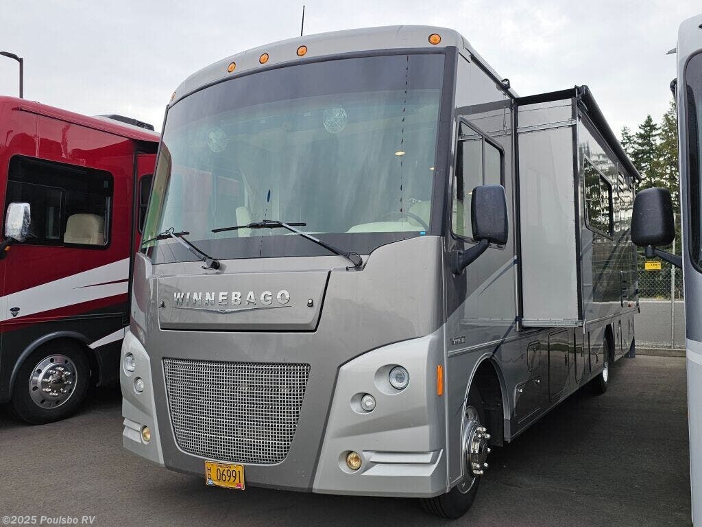 Contact us now about this 2015 Winnebago Vista 36Y! 2015 Vista 36Y by Winnebago from Poulsbo RV in Everett, Washington
