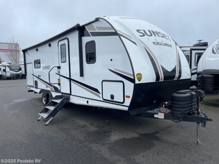 Email now about this 2024 CrossRoads Sunset Trail Super Lite SS253RB! New 2024 CrossRoads Sunset Trail Super Lite SS253RB available in Sumner, Washington