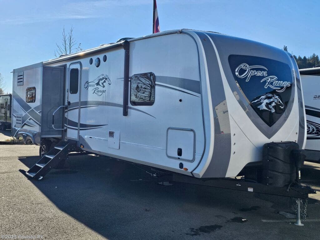Call now about this 2020 Highland Ridge Open Range 310BHS! 2020 Highland Ridge Open Range 310BHS - Used Travel Trailer For Sale by Poulsbo RV in Sumner, Washington features Awning