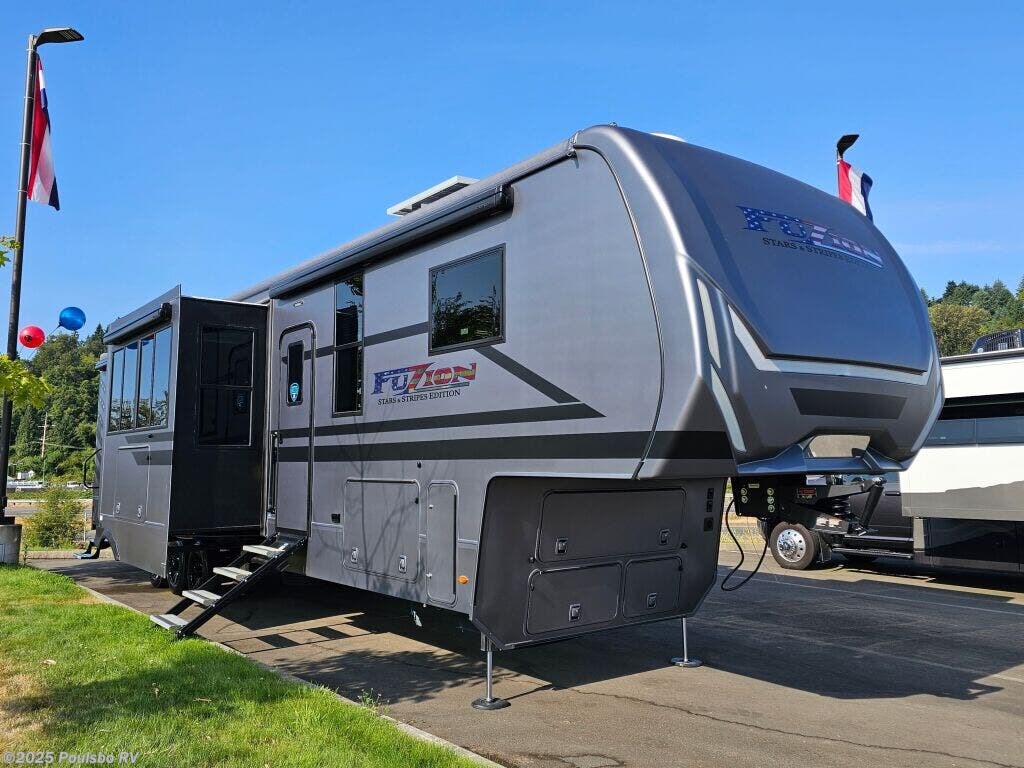 Contact us now about this 2025 Keystone Fuzion Toy Hauler 419! 2025 Fuzion Toy Hauler 419 by Keystone from Poulsbo RV in Sumner, Washington