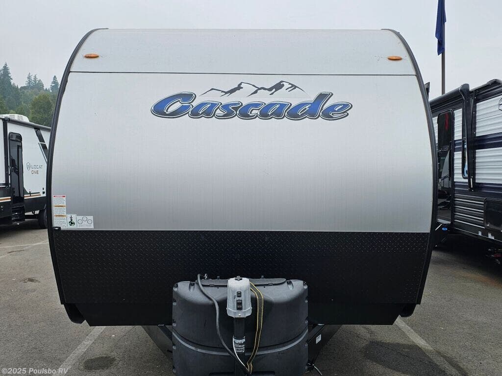 Call now about this 2022 Forest River Cascade 274BR! 2022 Forest River Cascade 274BR - Used Travel Trailer For Sale by Poulsbo RV in Sumner, Washington features Awning