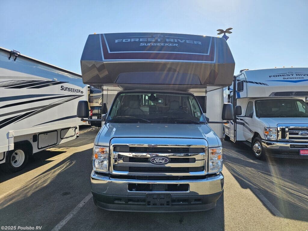 Call now about this 2026 Forest River Sunseeker Classic 2860DS! 2026 Forest River Sunseeker Classic 2860DS - New Class C For Sale by Poulsbo RV in Sumner, Washington features Awning