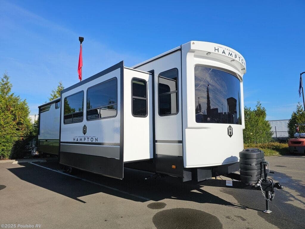 Email now about this 2026 CrossRoads Hampton HP372FDB! New 2026 CrossRoads Hampton HP372FDB available in Sumner, Washington