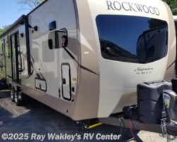 #83436 - 2018 Forest River Rockwood Signature Ultra Lite 8335BSS