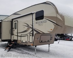 #25661A - 2018 Forest River Rockwood Signature Ultra Lite 8289WS