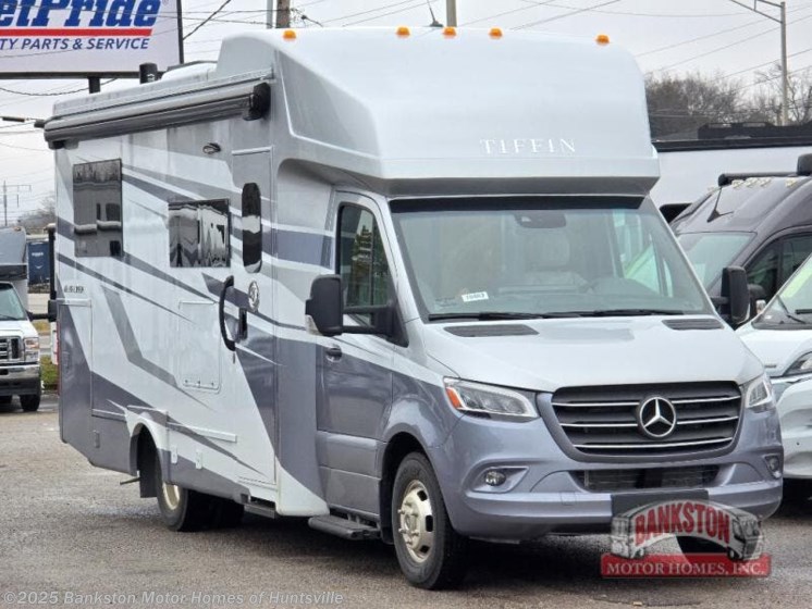 Email now about this 2025 Tiffin Wayfarer 25 XLW! New 2025 Tiffin Wayfarer 25 XLW available in Huntsville, Alabama