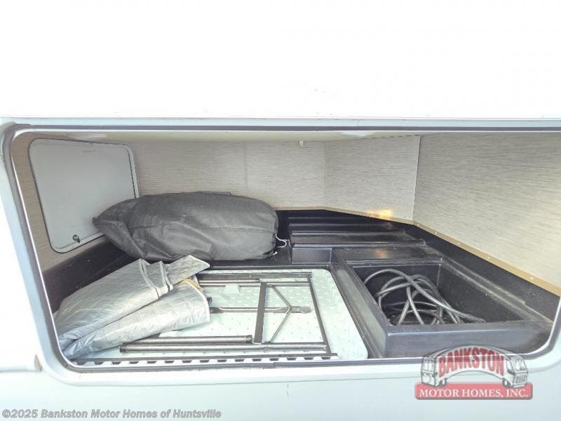 Call now about this 2021 Thor Motor Coach Freedom Elite 23H! 2021 Thor Motor Coach Freedom Elite 23H - Used Class C For Sale by Bankston Motor Homes of Huntsville in Huntsville, Alabama