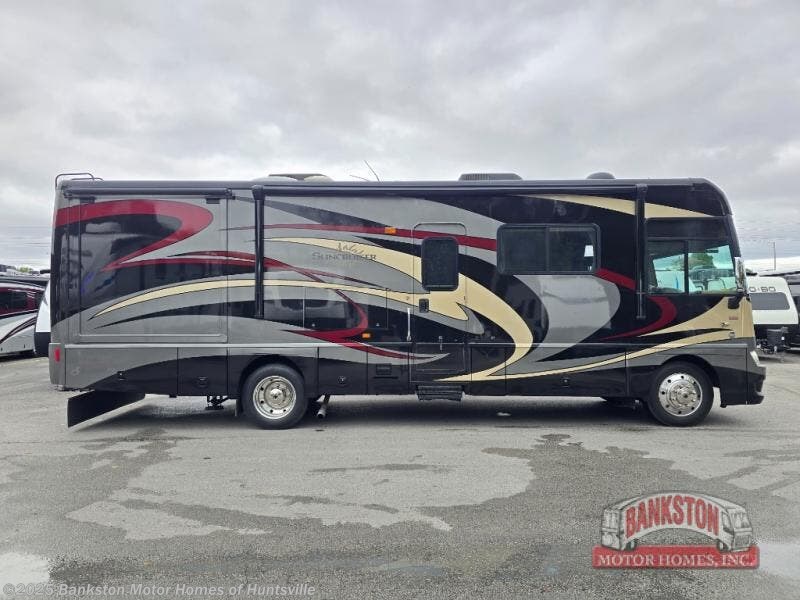 Contact us now about this 2011 Itasca Suncruiser 32H! 2011 Suncruiser 32H by Itasca from Bankston Motor Homes of Huntsville in Huntsville, Alabama