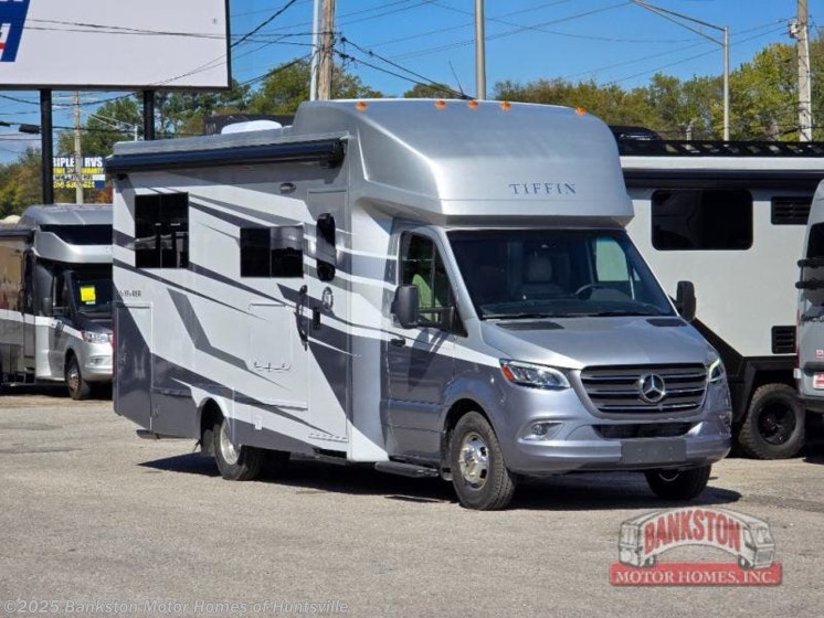 Email now about this 2026 Tiffin Wayfarer 25 XLW! New 2026 Tiffin Wayfarer 25 XLW available in Huntsville, Alabama