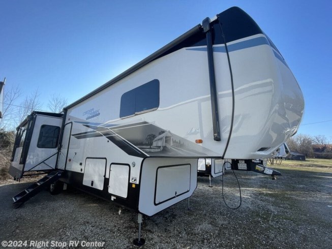 2024 Forest River Cedar Creek 391WOW - New Fifth Wheel For Sale by Right Stop RV Center in Lebanon Junction, Kentucky