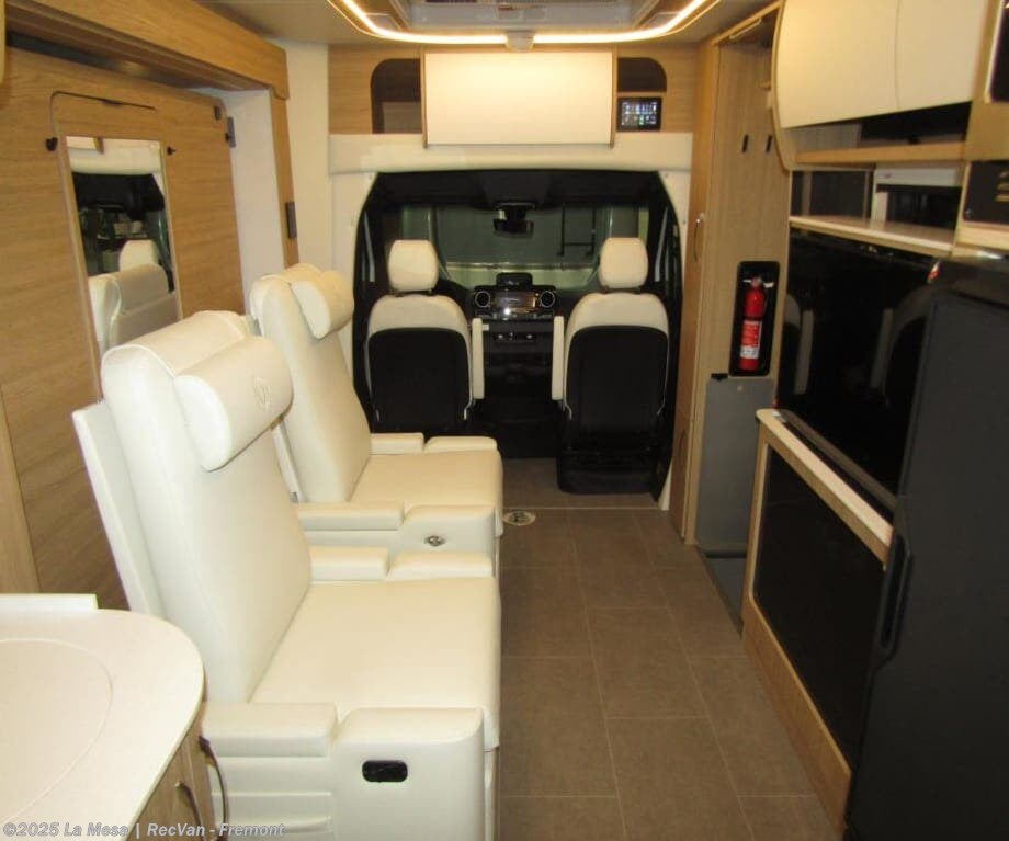 Contact us now about this 2025 Leisure Travel Unity U24MB! 2025 Unity U24MB by Leisure Travel from La Mesa | RecVan - Fremont in Fremont, California