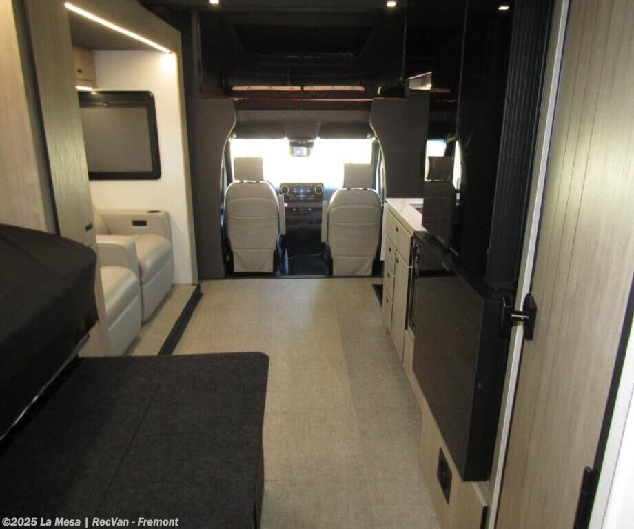 Contact us now about this 2025 Grand Design Lineage SERIES 25FW! 2025 Lineage SERIES 25FW by Grand Design from La Mesa | RecVan - Fremont in Fremont, California