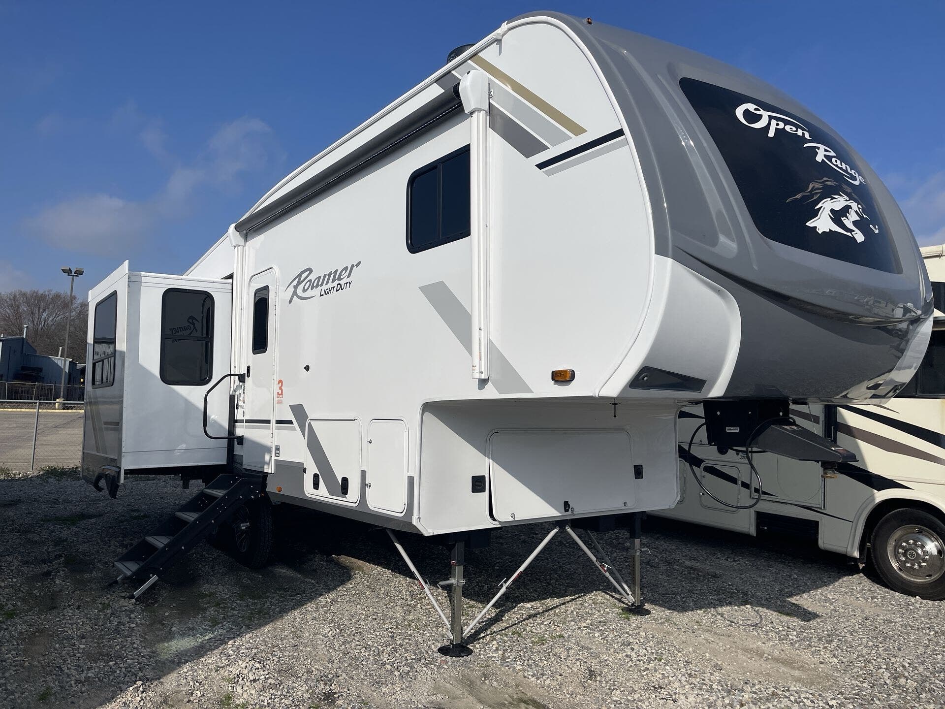 Email now about this 2025 Highland Ridge Open Range Roamer LIGHT 244RLS! New 2025 Highland Ridge Open Range Roamer LIGHT 244RLS available in Rockwall, Texas