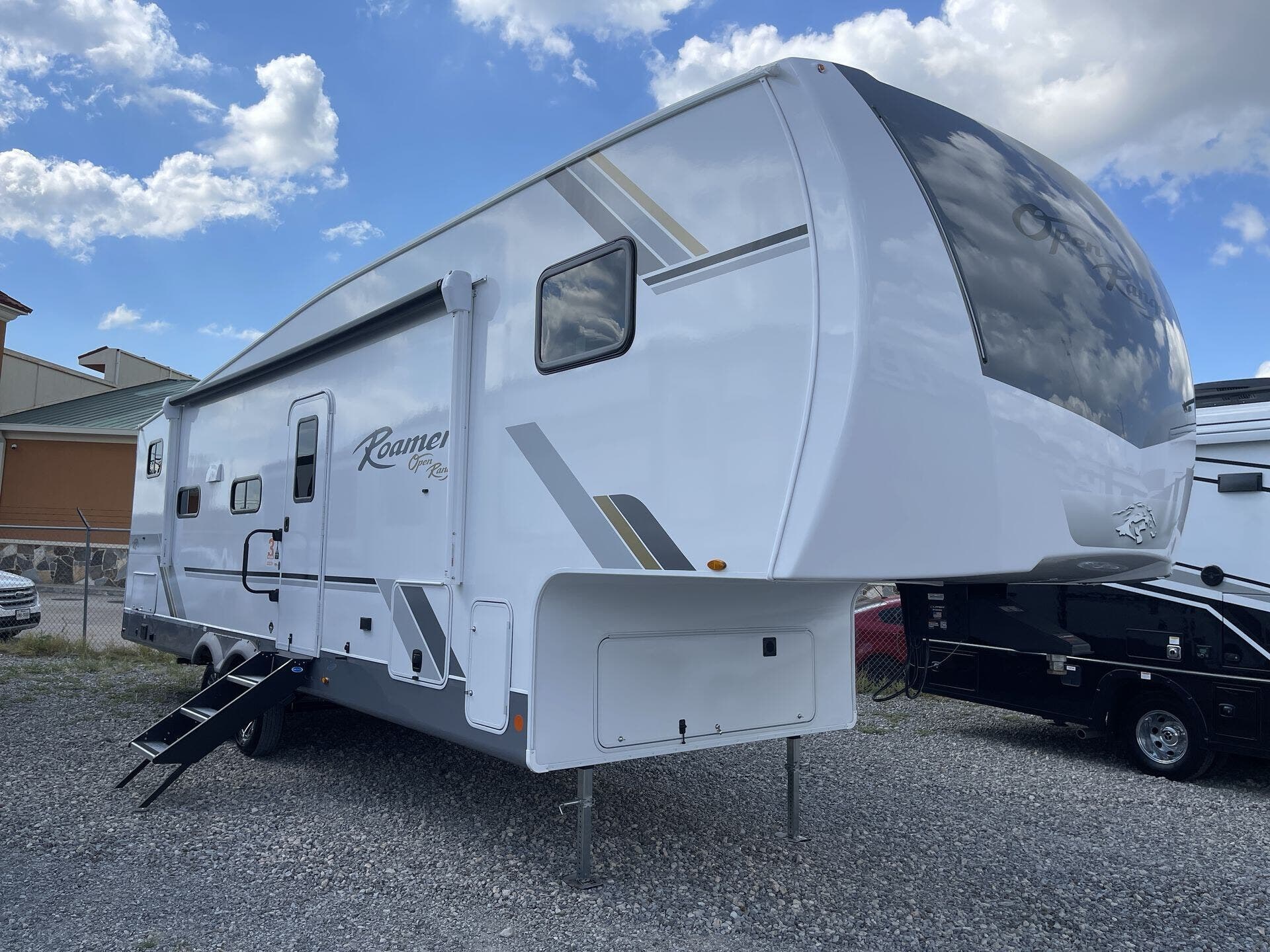 Email now about this 2026 Highland Ridge Open Range Roamer LIGHT 28DBSS! New 2026 Highland Ridge Open Range Roamer LIGHT 28DBSS available in Rockwall, Texas