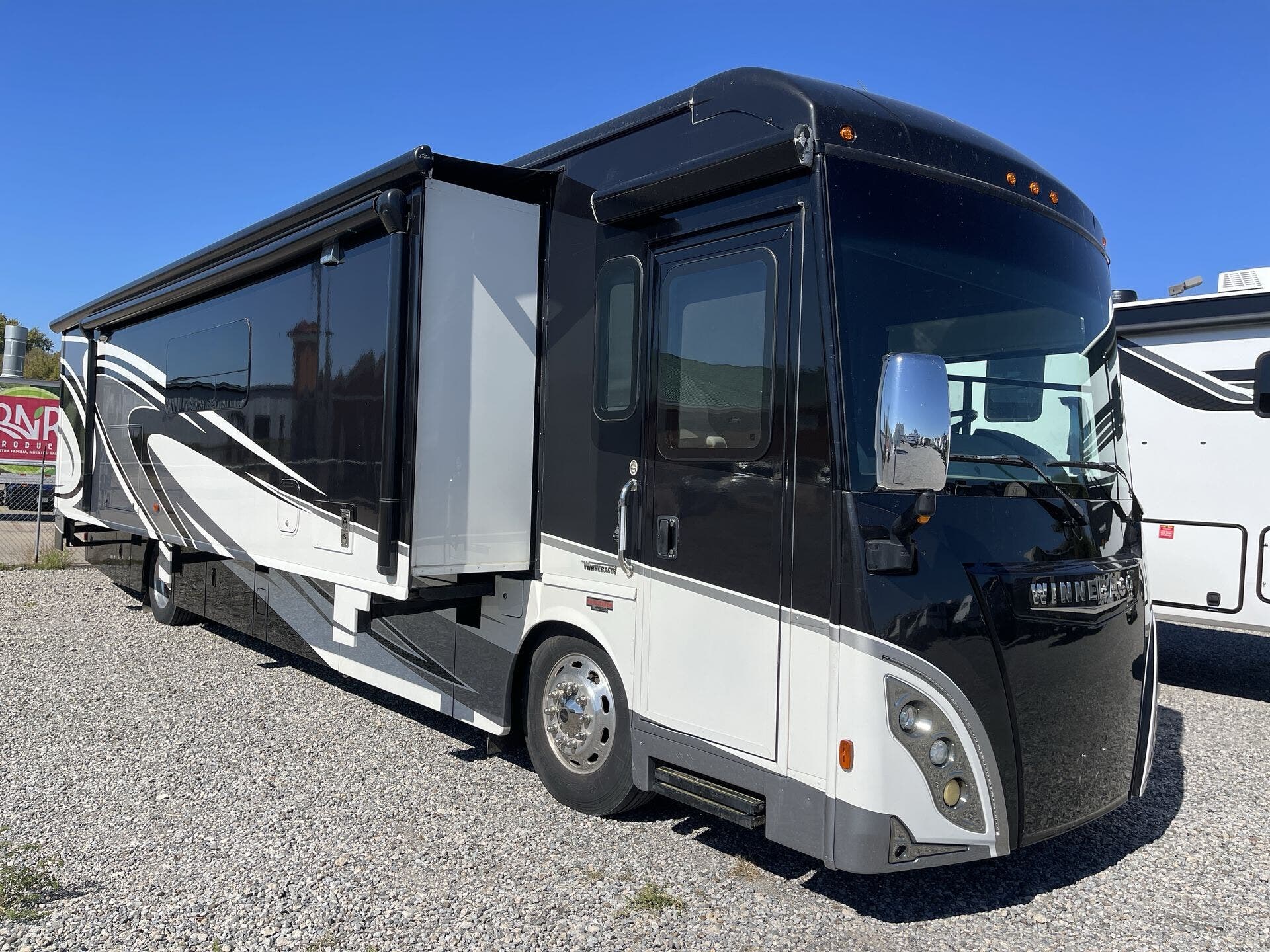 Email now about this 2016 Itasca Meridian 40R! Used 2016 Itasca Meridian 40R available in Rockwall, Texas