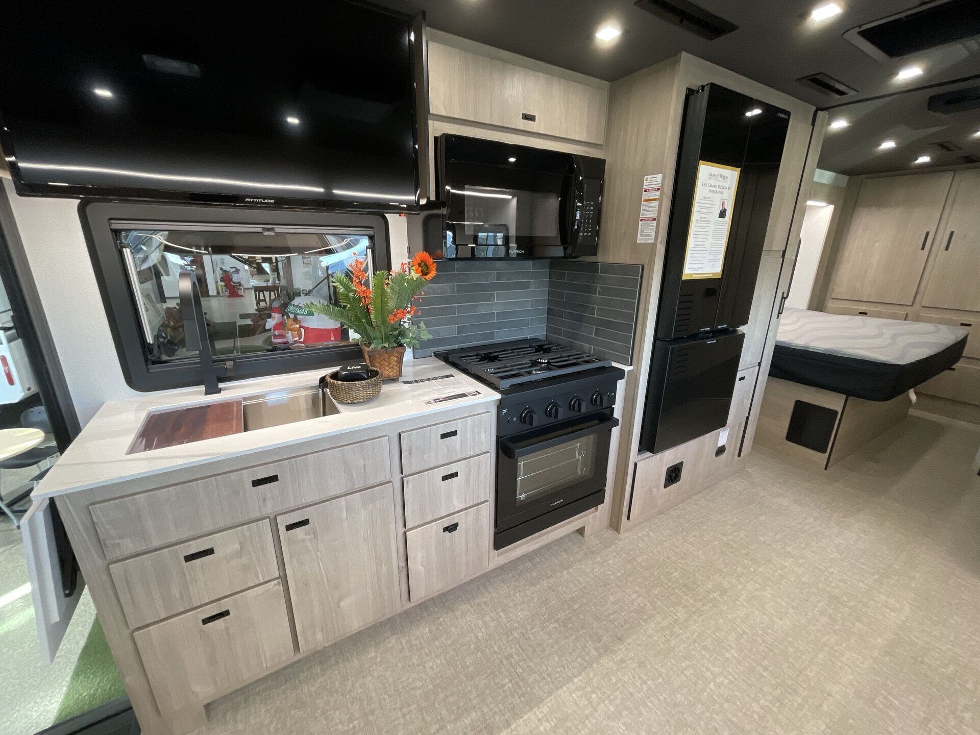 Call now about this 2026 Grand Design Lineage 31ZW! 2026 Grand Design Lineage 31ZW - New Super C For Sale by McClain's RV Rockwall in Rockwall, Texas