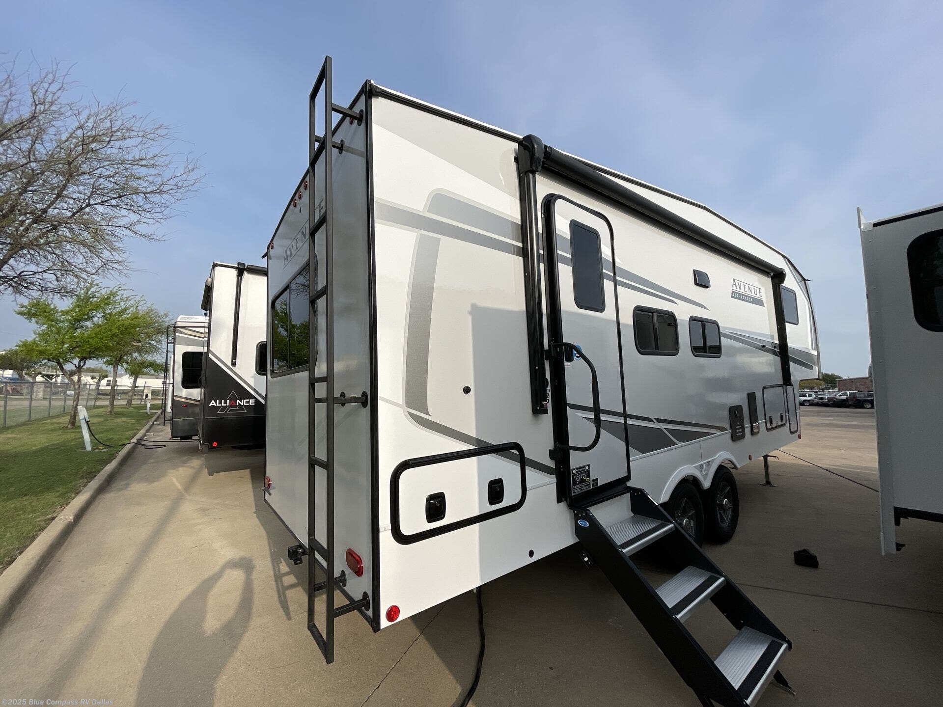 New 2025 Alliance RV Avenue All-Access 26RD available in Mesquite, Texas