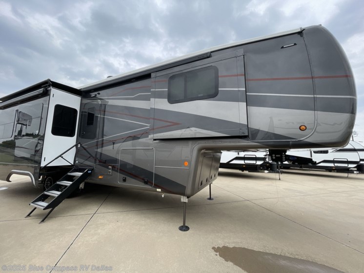Email now about this 2025 DRV Mobile Suites 36 RSSB3! New 2025 DRV Mobile Suites 36 RSSB3 available in Mesquite, Texas