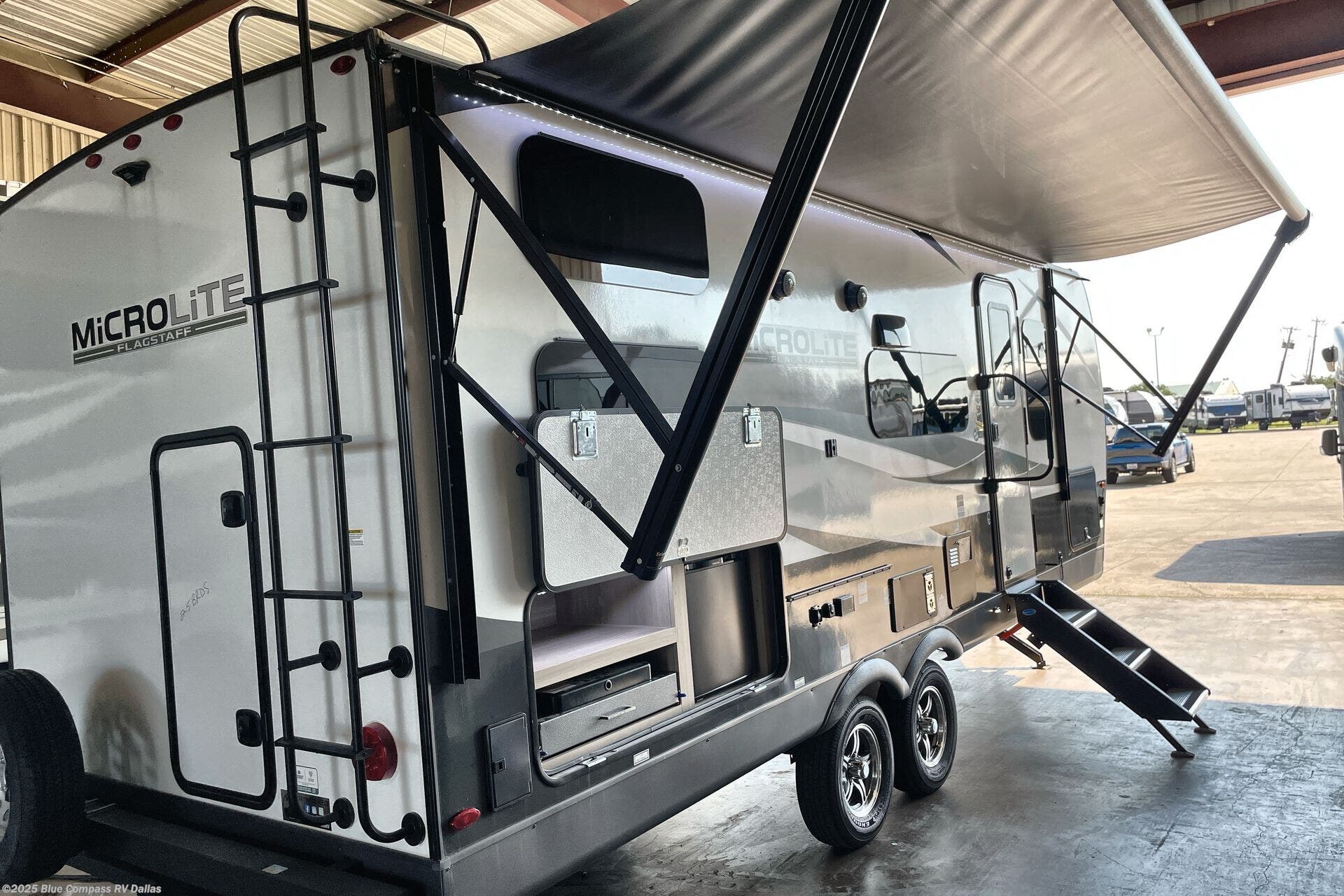 Contact us now about this 2025 Forest River Flagstaff Micro Lite 25BRDS! 2025 Flagstaff Micro Lite 25BRDS by Forest River from Blue Compass RV Dallas in Mesquite, Texas