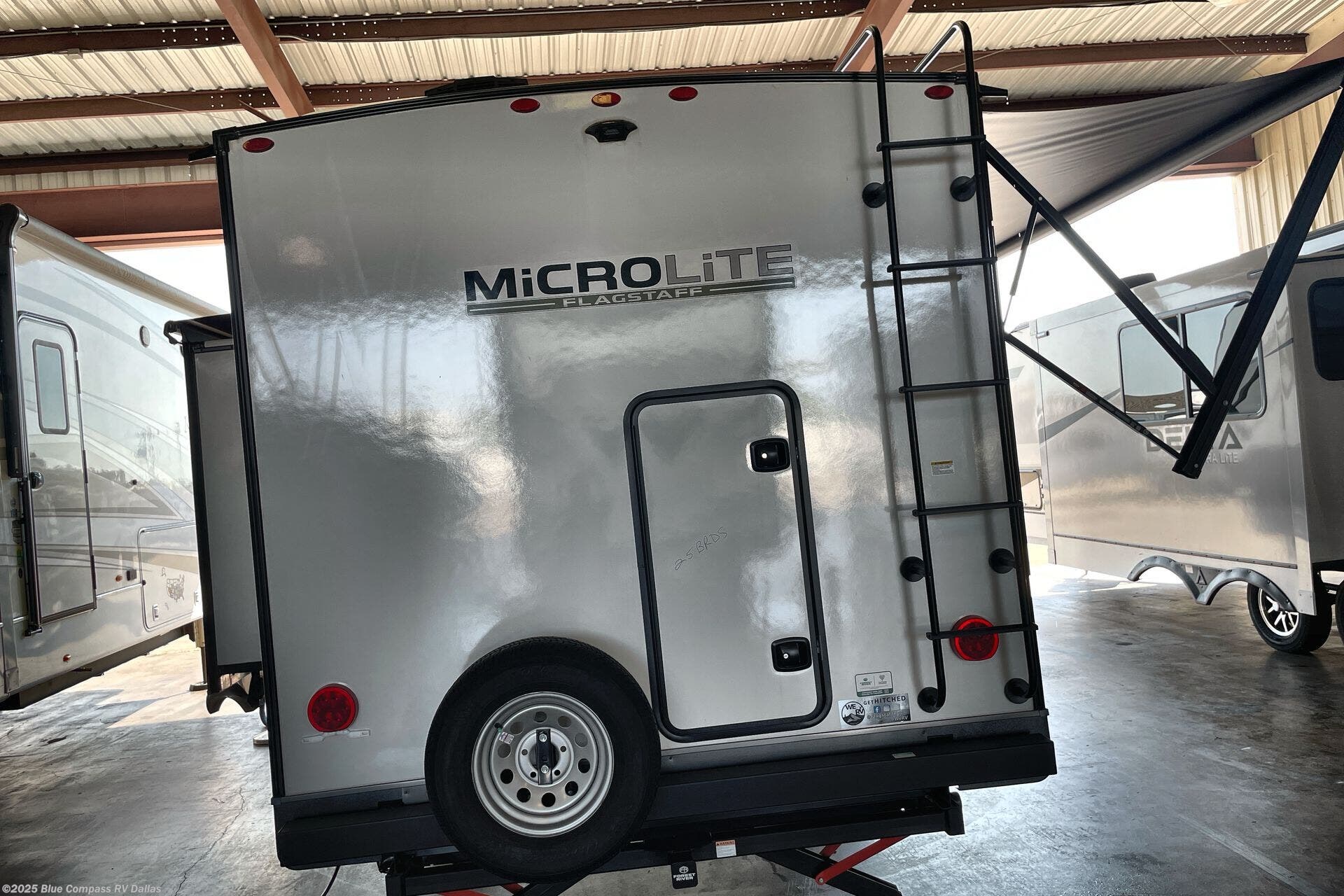 New 2025 Forest River Flagstaff Micro Lite 25BRDS available in Mesquite, Texas