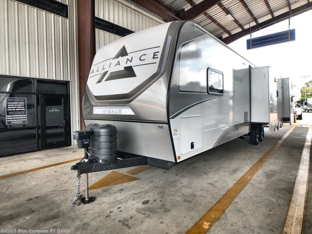 Contact us now about this 2026 Alliance RV Avenue 333BH! 2026 Avenue 333BH by Alliance RV from Blue Compass RV Dallas in Mesquite, Texas