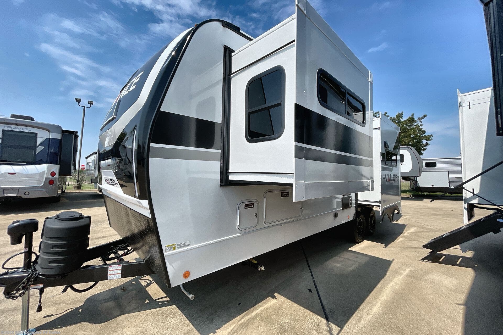 Contact us now about this 2026 Alliance RV Valor All-Access 27T14! 2026 Valor All-Access 27T14 by Alliance RV from Blue Compass RV Dallas in Mesquite, Texas