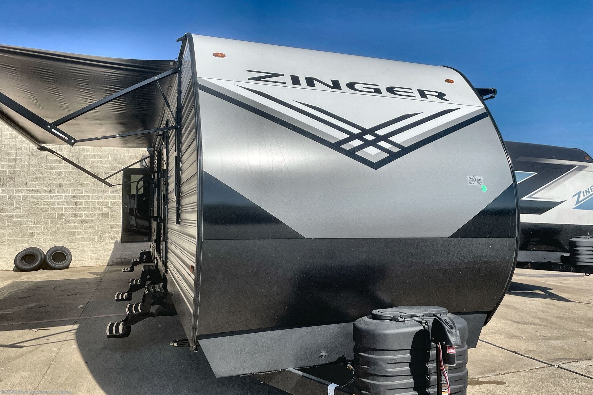 Contact us now about this 2026 CrossRoads Zinger ZR390DB! 2026 Zinger ZR390DB by CrossRoads from Blue Compass RV Dallas in Mesquite, Texas