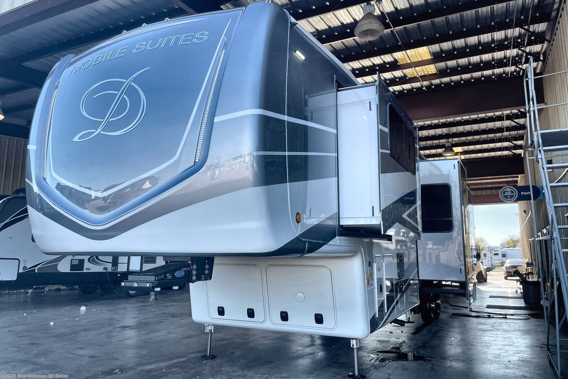 New 2025 DRV Mobile Suites 41FKRB available in Mesquite, Texas