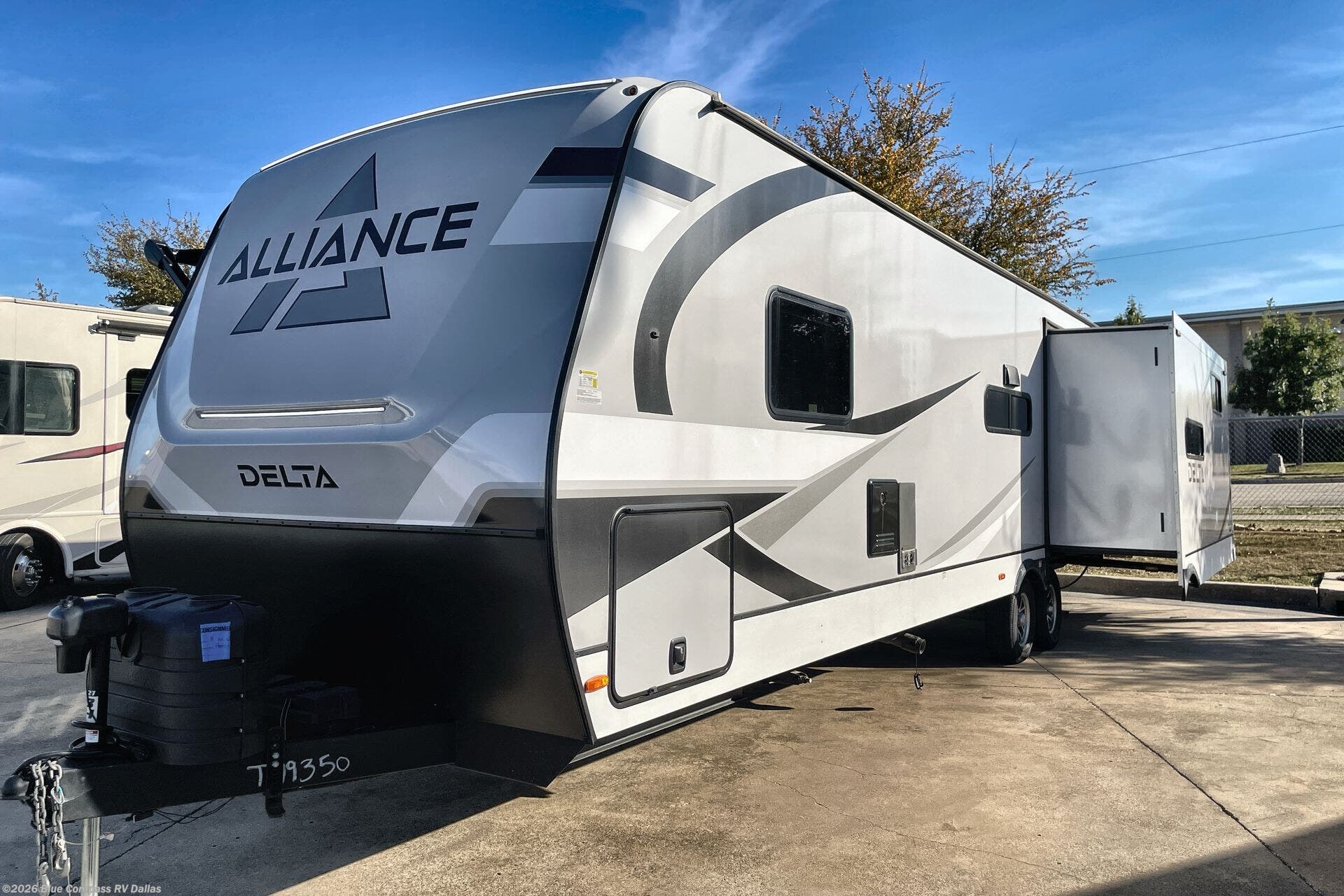 Used 2025 Alliance RV Delta 321BH available in Mesquite, Texas