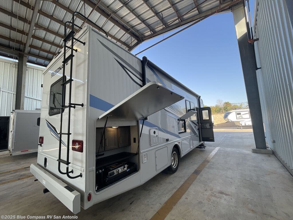 New 2025 Thor Motor Coach Resonate 29D available in San Antonio, Texas