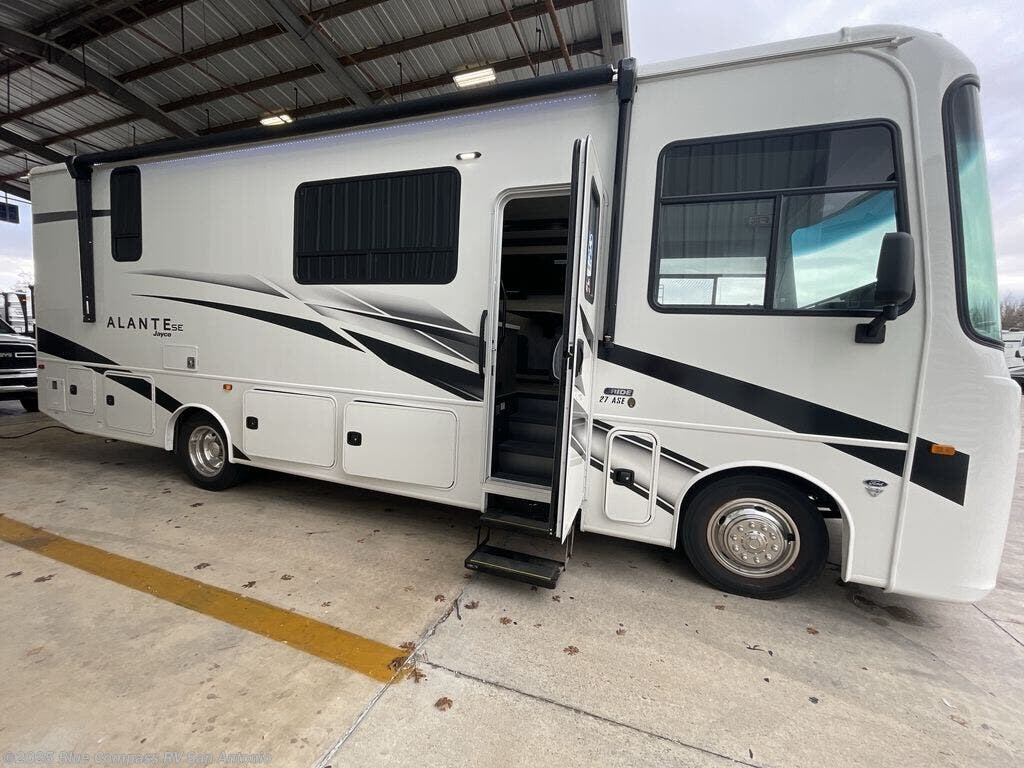 Call now about this 2025 Jayco Alante SE 27A! 2025 Jayco Alante SE 27A - New Class A For Sale by Blue Compass RV San Antonio in San Antonio, Texas