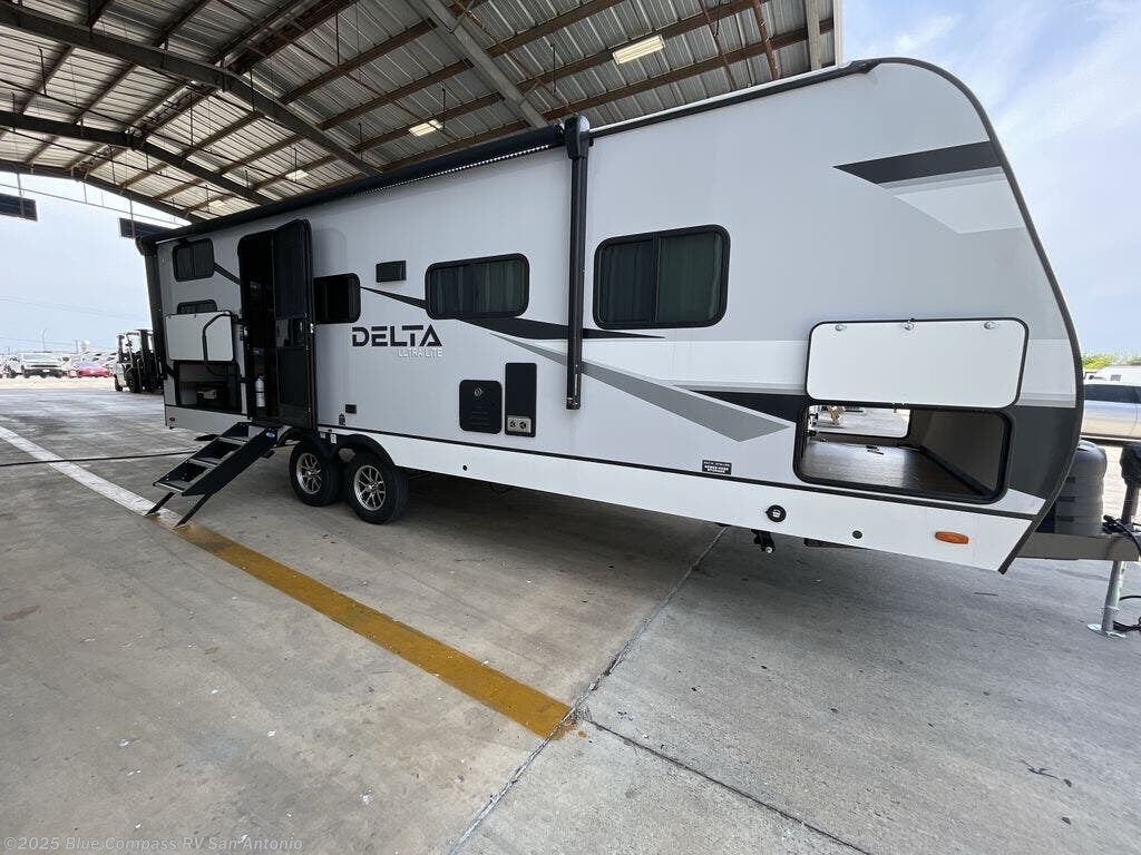 Call now about this 2025 Alliance RV Delta BH241! 2025 Alliance RV Delta BH241 - New Travel Trailer For Sale by Blue Compass RV San Antonio in San Antonio, Texas