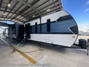 Contact us now about this 2025 CrossRoads Zinger 340RE! 2025 Zinger 340RE by CrossRoads from Blue Compass RV San Antonio in San Antonio, Texas
