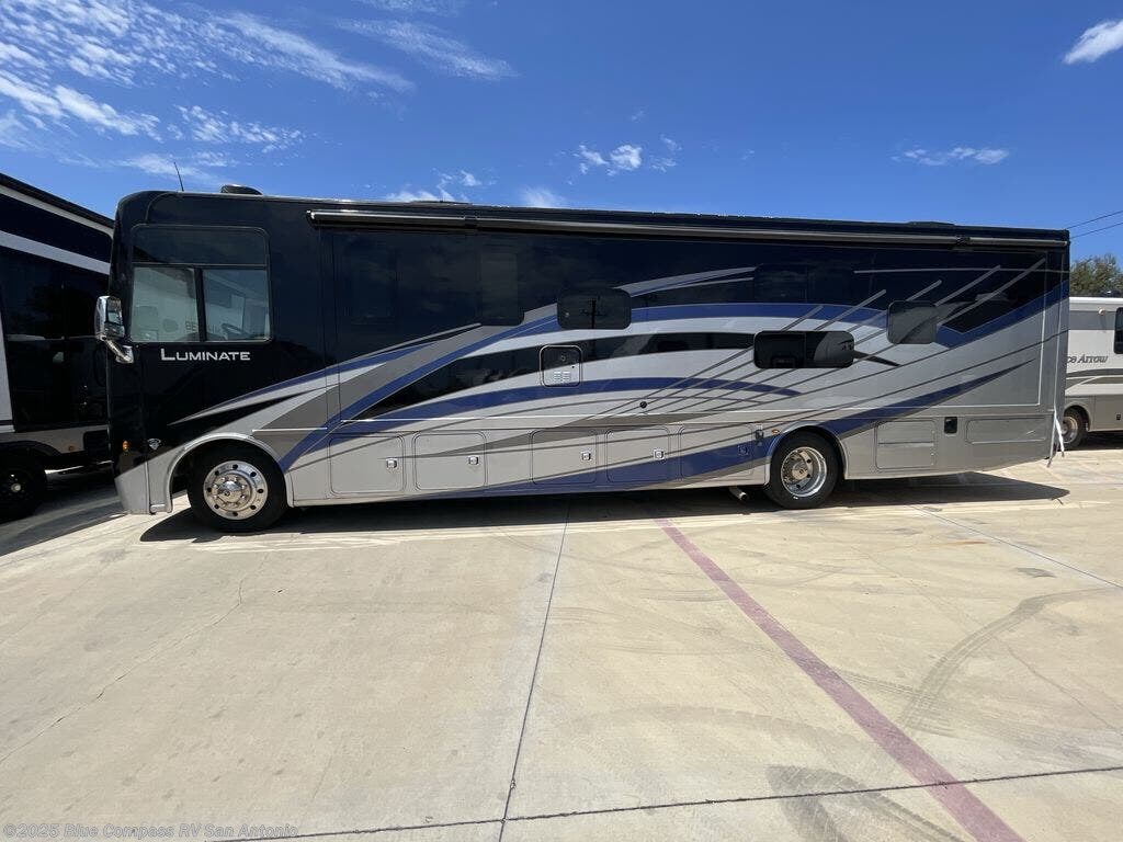 Call now about this 2023 Thor Motor Coach Luminate BB35! 2023 Thor Motor Coach Luminate BB35 - Used Class A For Sale by Blue Compass RV San Antonio in San Antonio, Texas