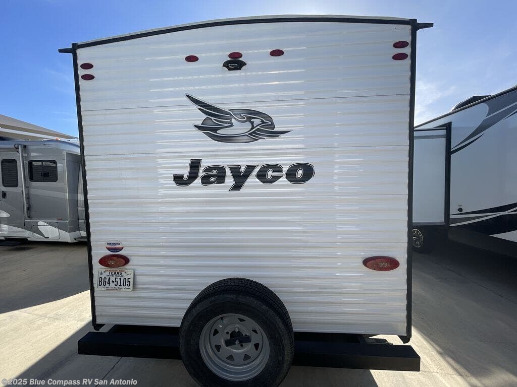 Contact us now about this 2022 Jayco Jay Flight 264BH! 2022 Jay Flight 264BH by Jayco from Blue Compass RV San Antonio in San Antonio, Texas