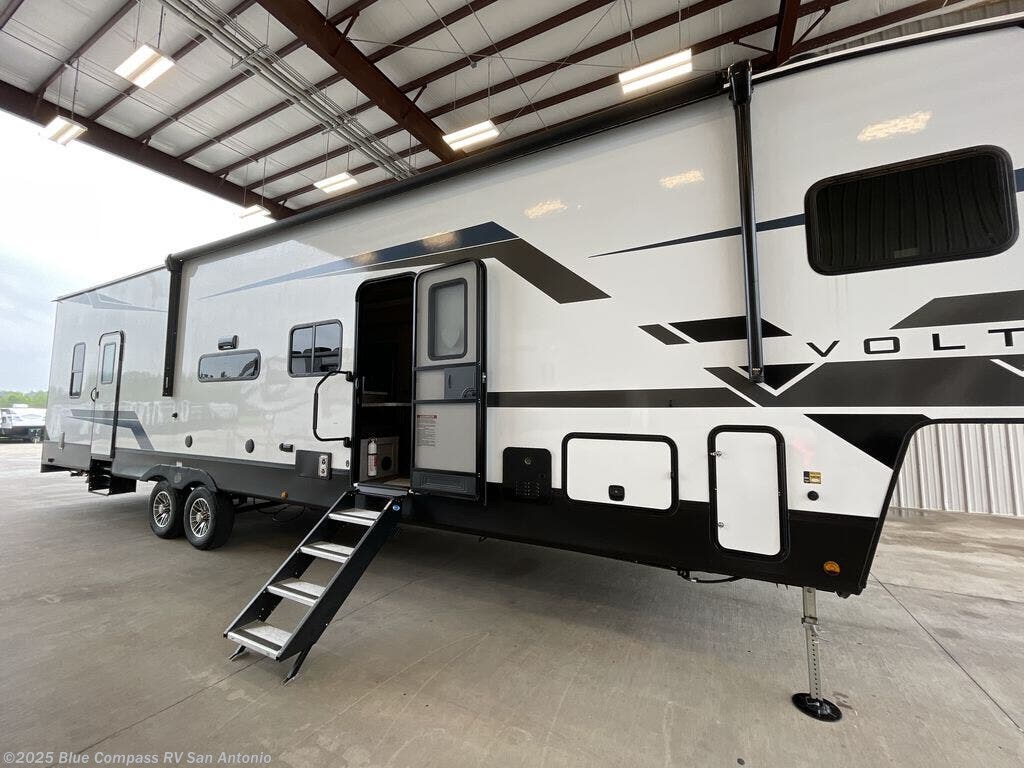New 2026 Dutchmen Voltage V-Series 3800 available in San Antonio, Texas