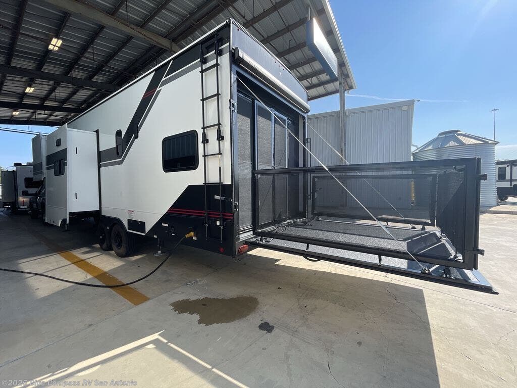 New 2026 Alliance RV Valor All-Access 32A10 available in San Antonio, Texas