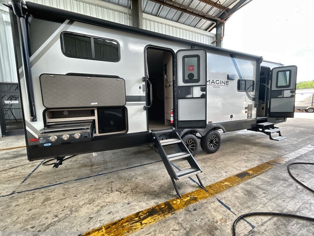 Contact us now about this 2026 Grand Design Imagine 2800BH! 2026 Imagine 2800BH by Grand Design from Blue Compass RV San Antonio in San Antonio, Texas