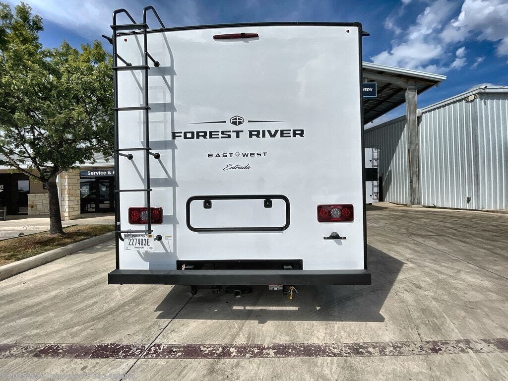 Contact us now about this 2026 East to West Entrada 2800S! 2026 Entrada 2800S by East to West from Blue Compass RV San Antonio in San Antonio, Texas