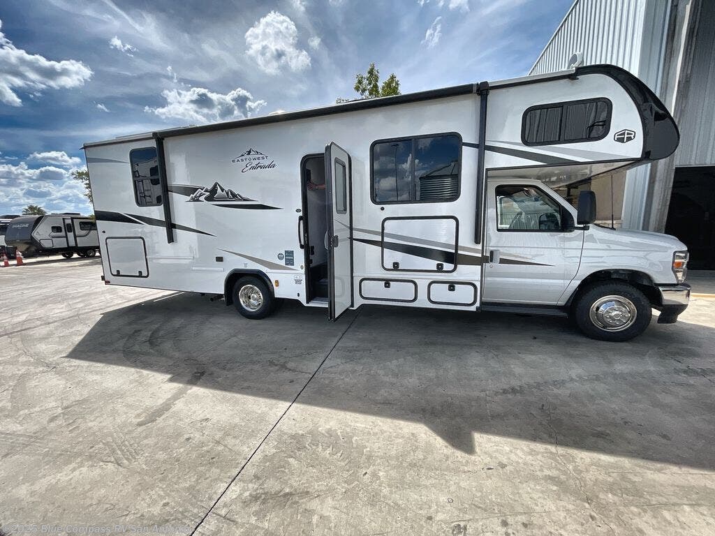 Call now about this 2026 East to West Entrada 2800S! 2026 East to West Entrada 2800S - New Class C For Sale by Blue Compass RV San Antonio in San Antonio, Texas