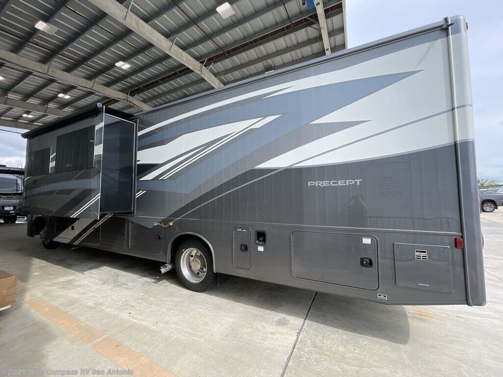 New 2025 Jayco Precept 34G available in San Antonio, Texas