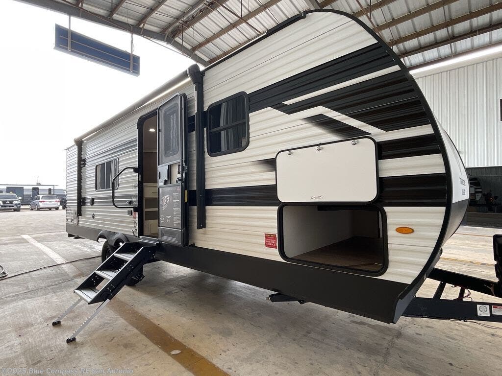 Contact us now about this 2026 Grand Design Transcend Xplor 24BHX! 2026 Transcend Xplor 24BHX by Grand Design from Blue Compass RV San Antonio in San Antonio, Texas