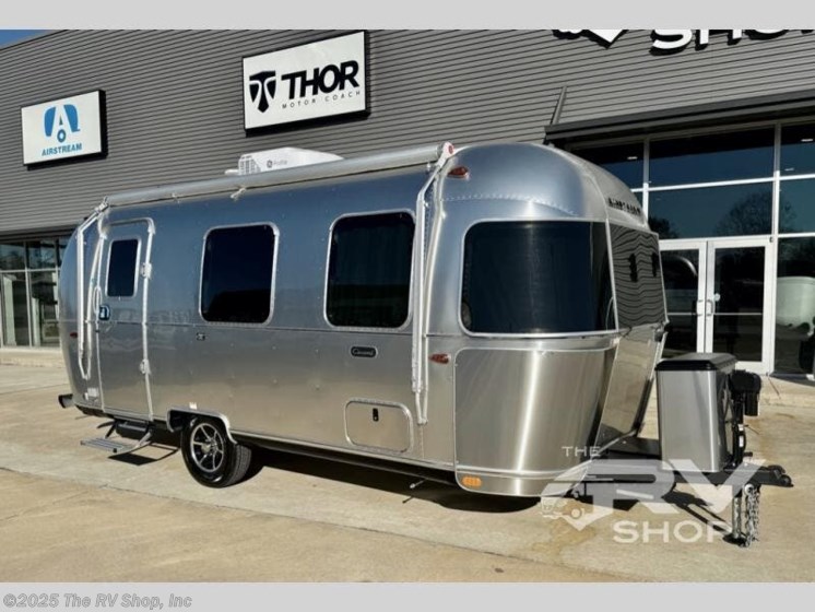 Email now about this 2025 Airstream Caravel 22FB! New 2025 Airstream Caravel 22FB available in Baton Rouge, Louisiana