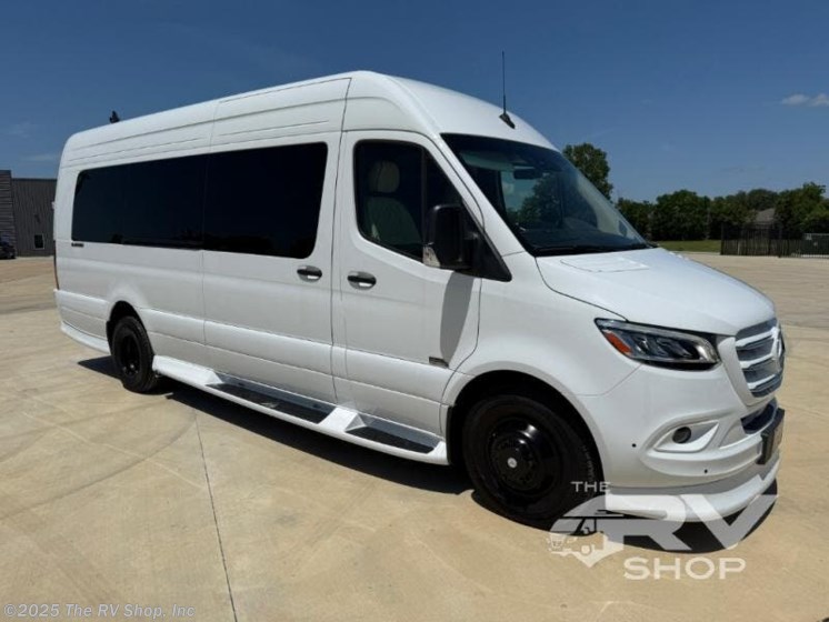 Email now about this 2026 Midwest Luxe Cruiser D6! New 2026 Midwest Luxe Cruiser D6 available in Baton Rouge, Louisiana